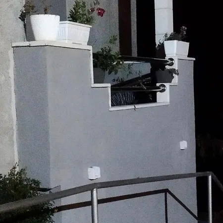 Rex דירה Svinisce